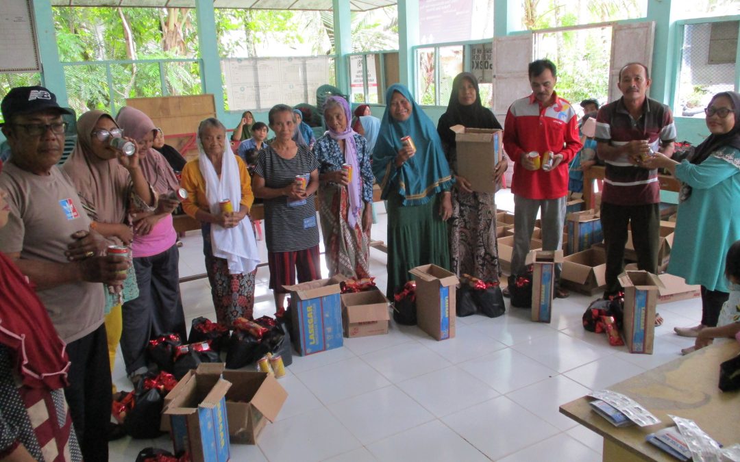 Pembagian Makanan Tambahan untuk Lansia dan Ibu Hamil/menyusui